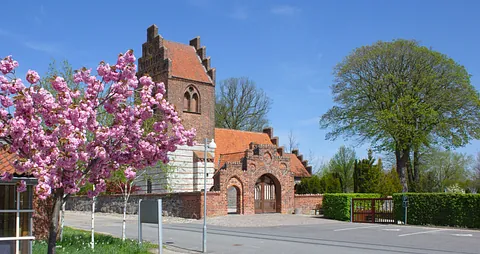 Vallensbæk Kirke