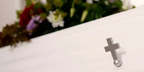 Bisættelse og begravelse