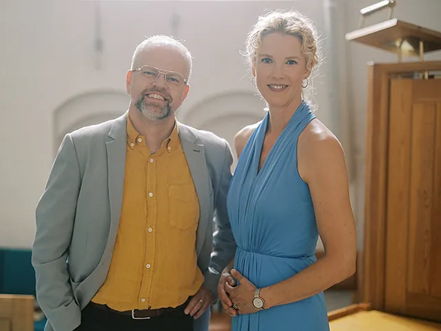 Operasanger og pianist Merete Laursen og sygehuspræst Thomas Gudbergsen